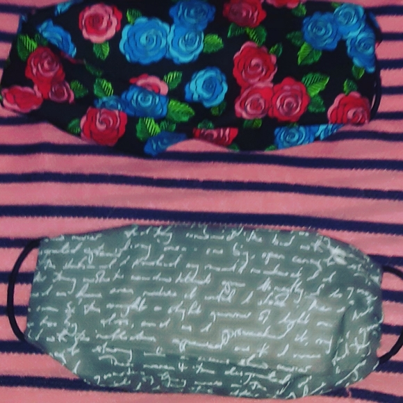 Facial mask - Picture 2 of 2